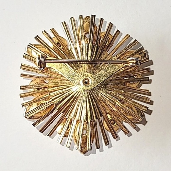 MILK GLASS ATOMIC SUNBURST PIN BROOCH - FACETED STONES - Picture 3 of 6